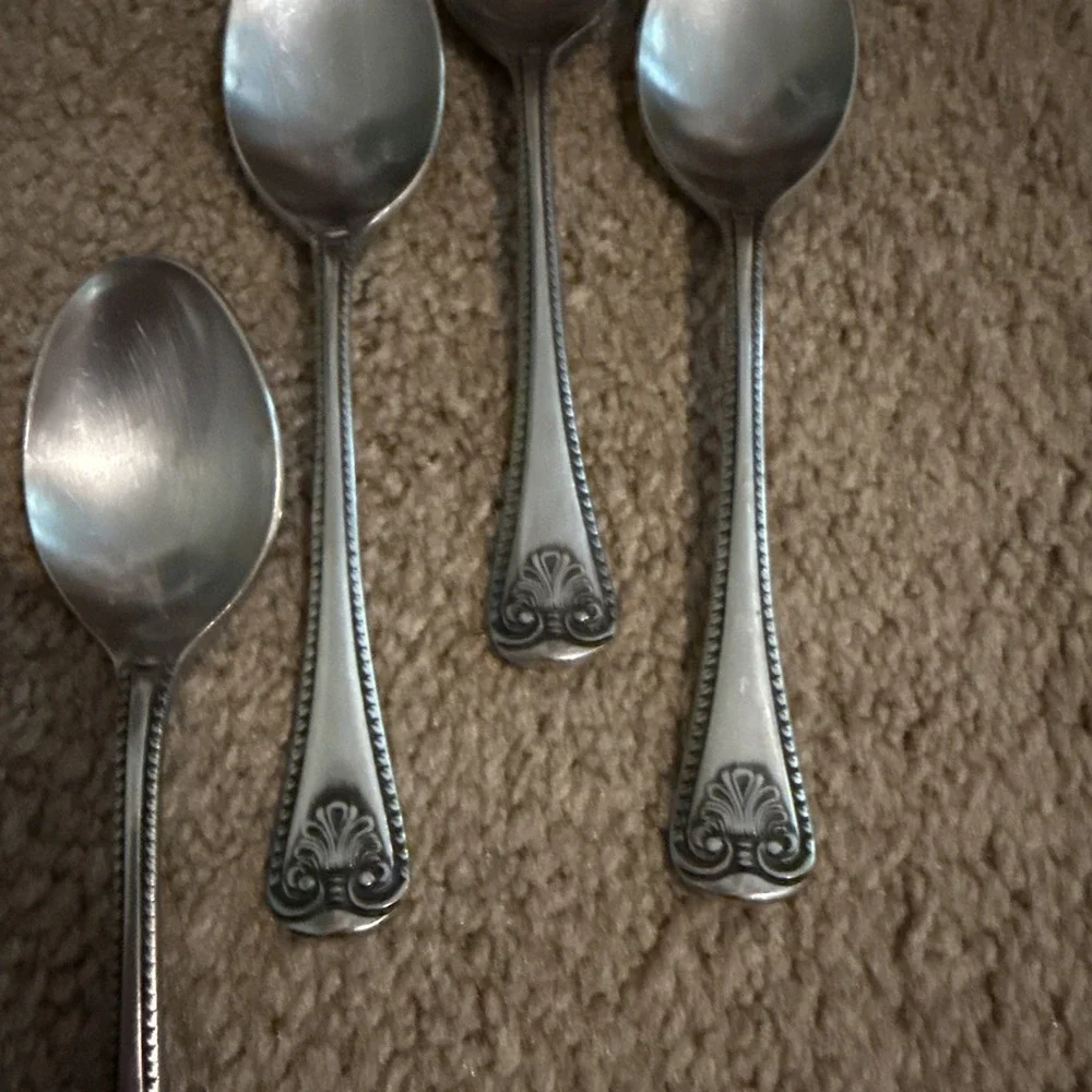 Vintage Supreme Cutlery Abbey Shell Teaspoons 4